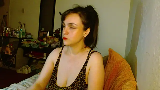 Snapshot of collette_beaufoy_ chatting on 09-28-25, 10:28 collette beaufoy online show from 09-28-25, 10:28