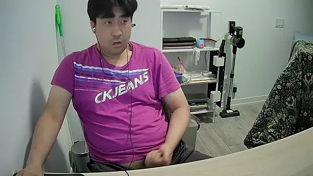 Koreanboy171 online show from 06-21-26, 03:34