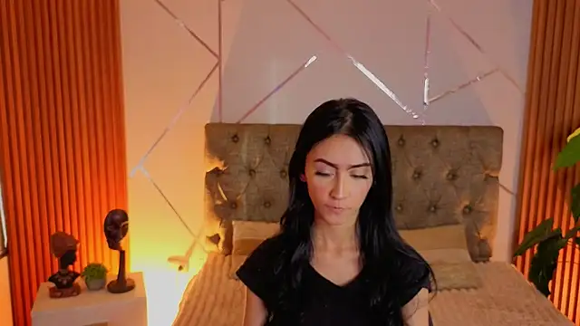 Snapshot of Coralinnee_ chatting on 07-17-26, 10:07 Coralinnee online show from 07-17-26, 10:07