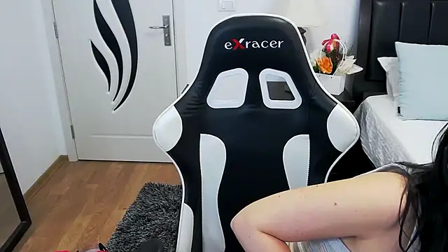 AmyPure  online show from 03-12-26, 07:45