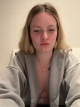 Snapshot of mariemelissah chatting on 02-25-25, 06:12 mariemelissah online show from 02-25-25, 06:12