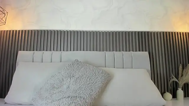 SHANONCLARK online show from 11-15-25, 06:12