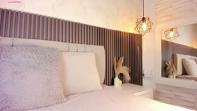 SHANONCLARK online show from 11-23-25, 11:09