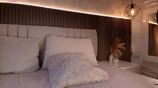 SHANONCLARK online show from 02-02-26, 07:13