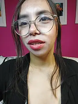 Snapshot of valentina_swallow chatting on 07-15-26, 04:41 valentina swallow online show from 07-15-26, 04:41