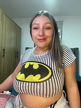 Snapshot of Lady__Pink chatting on 02-27-26, 09:36 Lady Pink online show from 02-27-26, 09:36