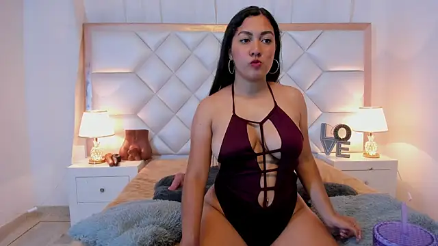 brittany069 online show from 10-25-25, 04:11