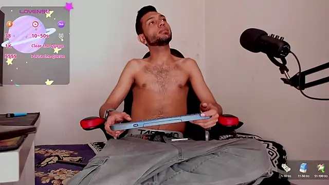 Aron Baylor online show from 12-19-25, 04:53