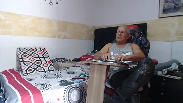 VALENTINO1983  online show from 09-17-25, 04:31