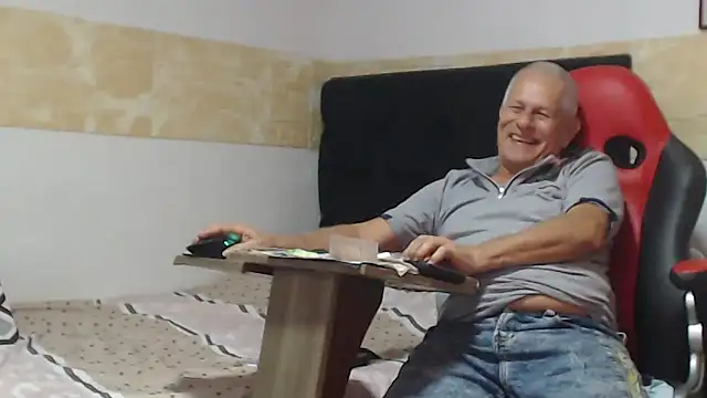 VALENTINO1983  online show from 10-11-25, 02:01