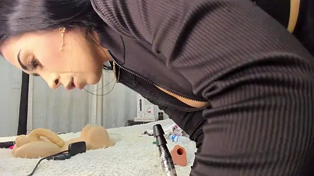 AntonelaNeri online show from 10-22-25, 01:21