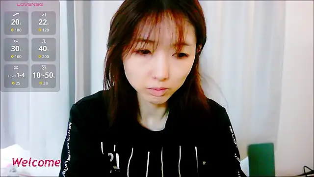 Snapshot of Love_me_Eri_ chatting on 09-29-25, 10:59 Love me Eri  online show from 09-29-25, 10:59