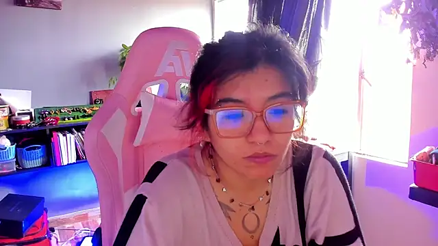 annie walker6 online show from 12-18-25, 06:56