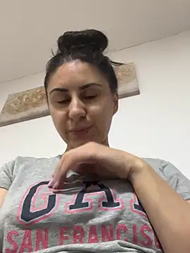 JenniferEdith online show from 01-17-26, 05:16