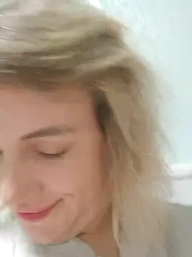 Linda Gregory online show from 03-12-25, 12:42