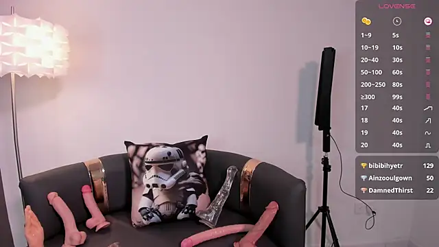 miss canndy online show from 01-08-25, 06:09