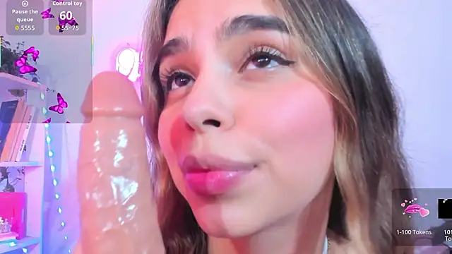 Snapshot of crisbell_lopez chatting on 02-12-26, 12:32 crisbell lopez online show from 02-12-26, 12:32