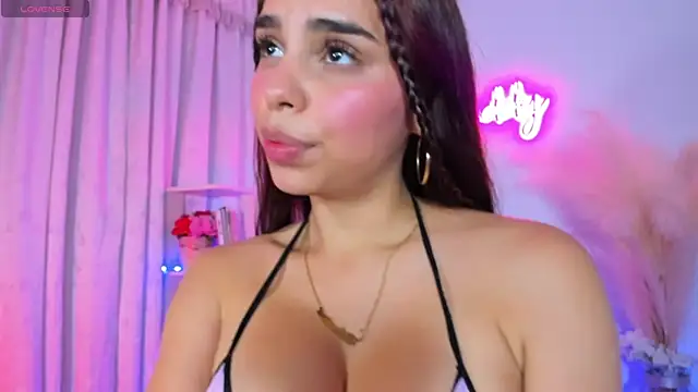crisbell lopez online show from 02-16-25, 12:30
