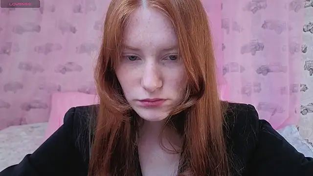 Snapshot of FiaMoor chatting on 06-19-26, 03:07 FiaMoor online show from 06-19-26, 03:07