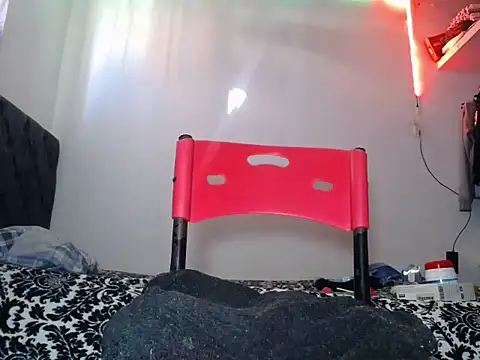 Snapshot of Jos_little chatting on 12-21-25, 08:31 Jos little online show from 12-21-25, 08:31