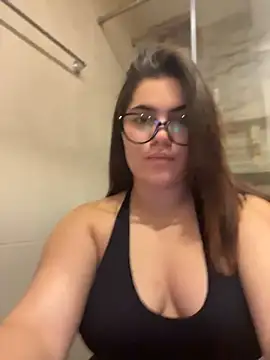 Snapshot of Valenhill@xh chatting on 07-26-26, 03:35 Valenhillxh online show from 07-26-26, 03:35