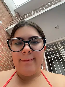 Snapshot of Valenhill@xh chatting on 07-17-26, 12:46 Valenhillxh online show from 07-17-26, 12:46