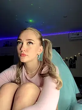 Good  Girl  online show from 10-27-25, 07:26