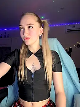 Good  Girl  online show from 09-28-25, 06:26