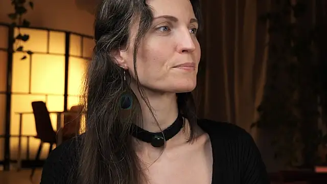 yulladao online show from 11-18-25, 06:00