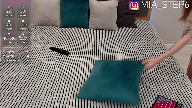 mia stephan online show from 01-24-25, 04:59