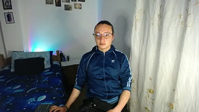 Snapshot of monkeywillwhite chatting on 02-16-26, 02:10 monkeywillwhite online show from 02-16-26, 02:10