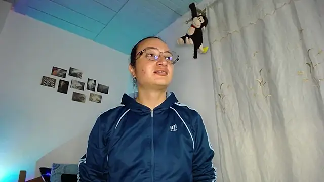 Snapshot of monkeywillwhite chatting on 02-18-26, 02:53 monkeywillwhite online show from 02-18-26, 02:53