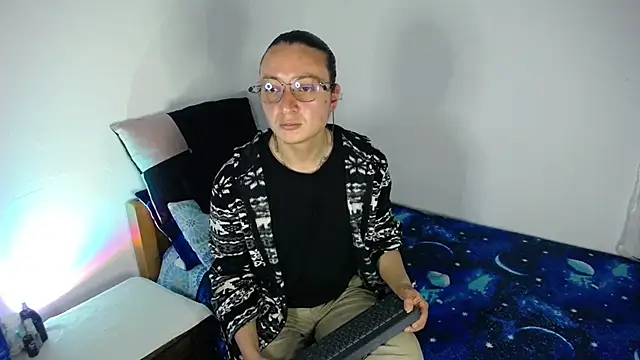 Snapshot of monkeywillwhite chatting on 02-28-26, 04:45 monkeywillwhite online show from 02-28-26, 04:45