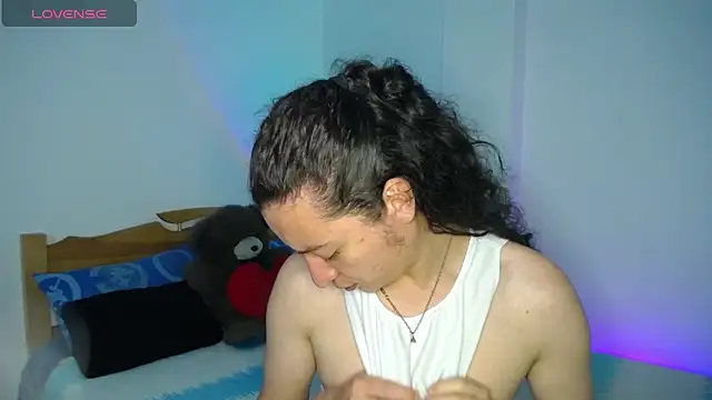 Snapshot of monkeywillwhite chatting on 12-20-24, 10:11 monkeywillwhite online show from 12-20-24, 10:11