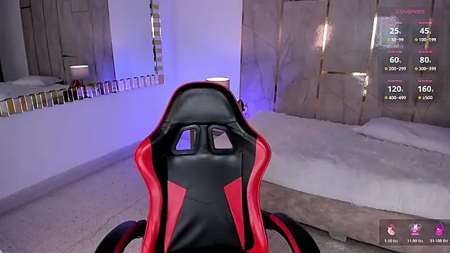 Jiggly   online show from 03-12-26, 05:13