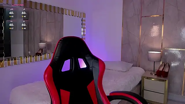 Jiggly   online show from 03-10-26, 05:44