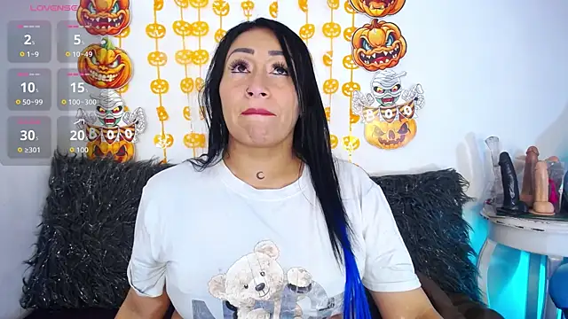 luna sofia69 online show from 10-04-25, 12:17