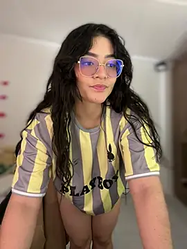 Lia flowers online show from 02-11-26, 11:15