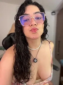 Lia flowers online show from 02-16-26, 11:13