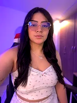 Lia flowers online show from 11-23-25, 12:09