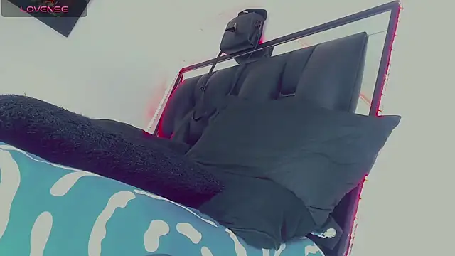 candy kendall online show from 04-18-26, 06:05