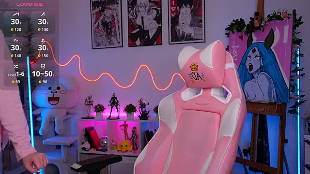 HolliWould  online show from 09-12-25, 05:56