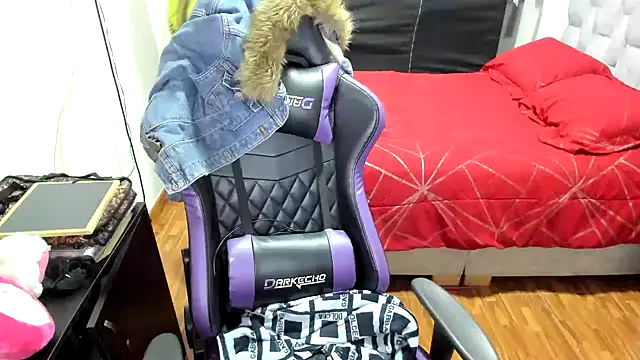 LuisaReyes 2911 online show from 11-08-25, 02:15