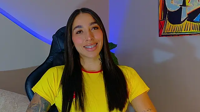 KAYLA BATISTA online show from 06-25-26, 11:10