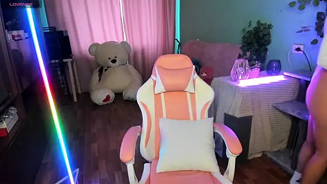 Queen baby online show from 10-22-25, 03:17