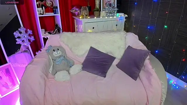 Queen baby online show from 12-29-24, 05:53