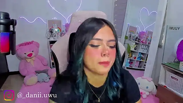 CuteDani  online show from 04-22-26, 03:52