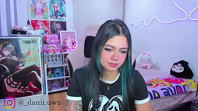 CuteDani  online show from 01-09-26, 07:04