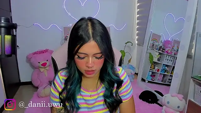 CuteDani  online show from 04-27-26, 03:43