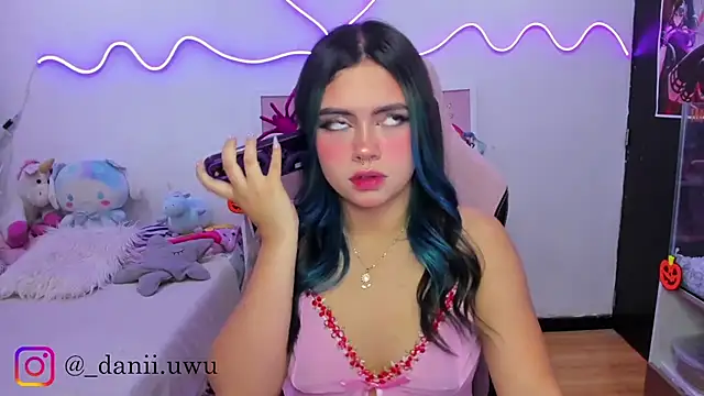 CuteDani  online show from 10-11-25, 09:54